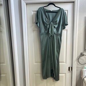 Elegant Green Women's Dress